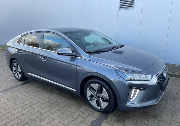 Hyundai IONIQ cena 75700 przebieg: 49000, rok produkcji 2020 z Września małe 781